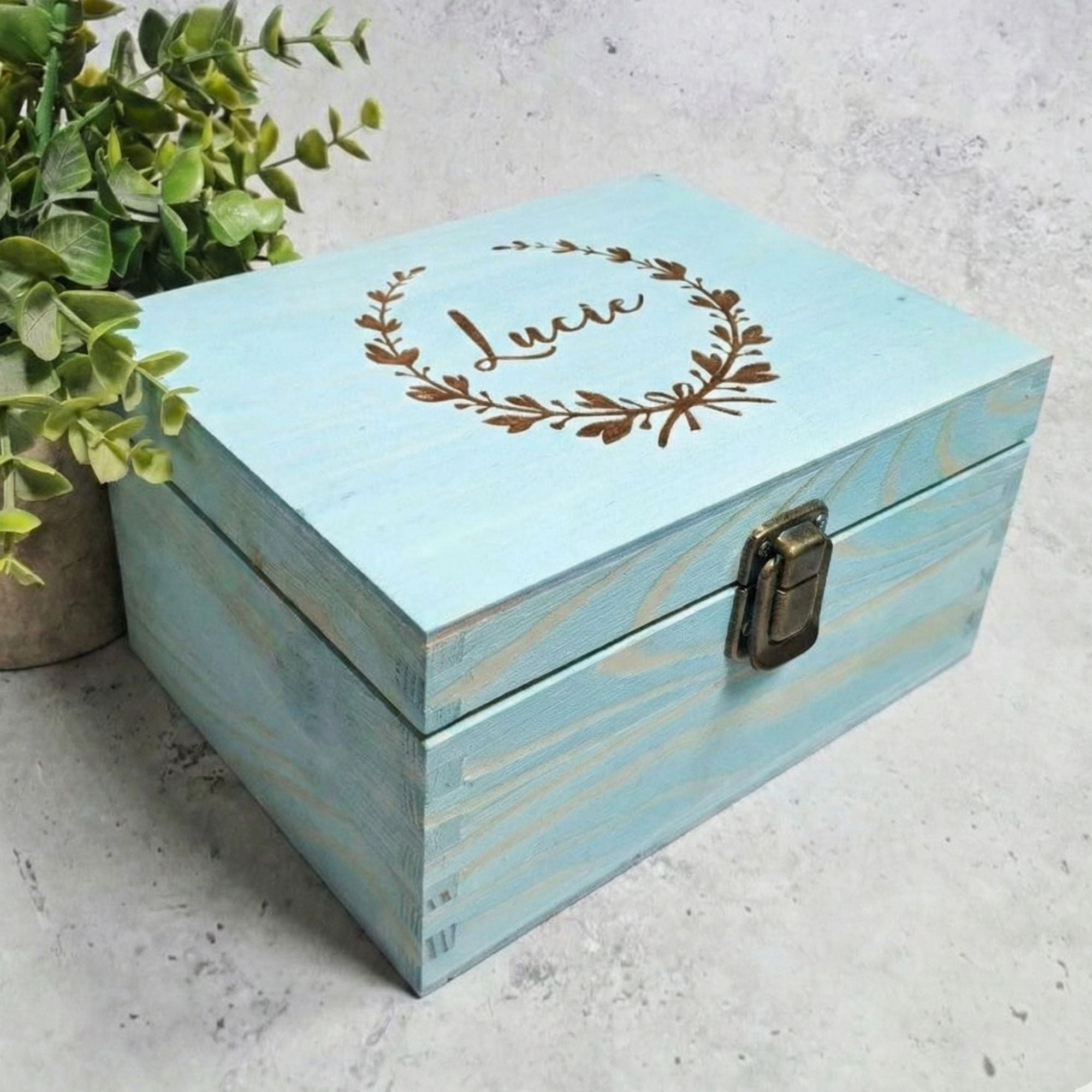 Personalised Birthday Gift for Auntie I Engraved Wood Keepsake Box - 6 Sizes Small to XLarge