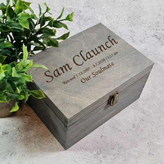 Personalised Remembrance Keepsake Box I Small to XLarge I Lockable Memorial Box