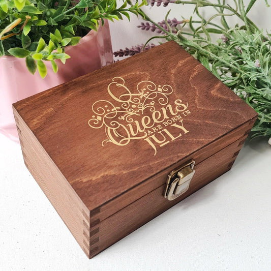 Personalised Birthday 18th 21st Keepsake Box I Birthday Queen Gift Idea - 6 Sizes Small to XLarge