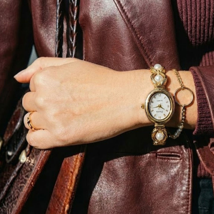 Elegant Pearl Strap Ladies Watch – Vintage Oval Quartz Wristwatch for Women