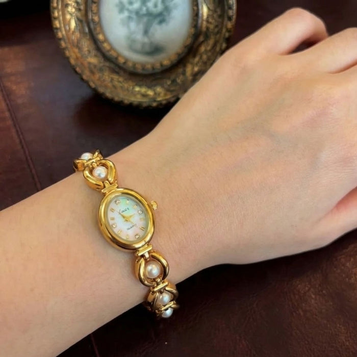 Elegant Pearl Strap Ladies Watch – Vintage Oval Quartz Wristwatch for Women