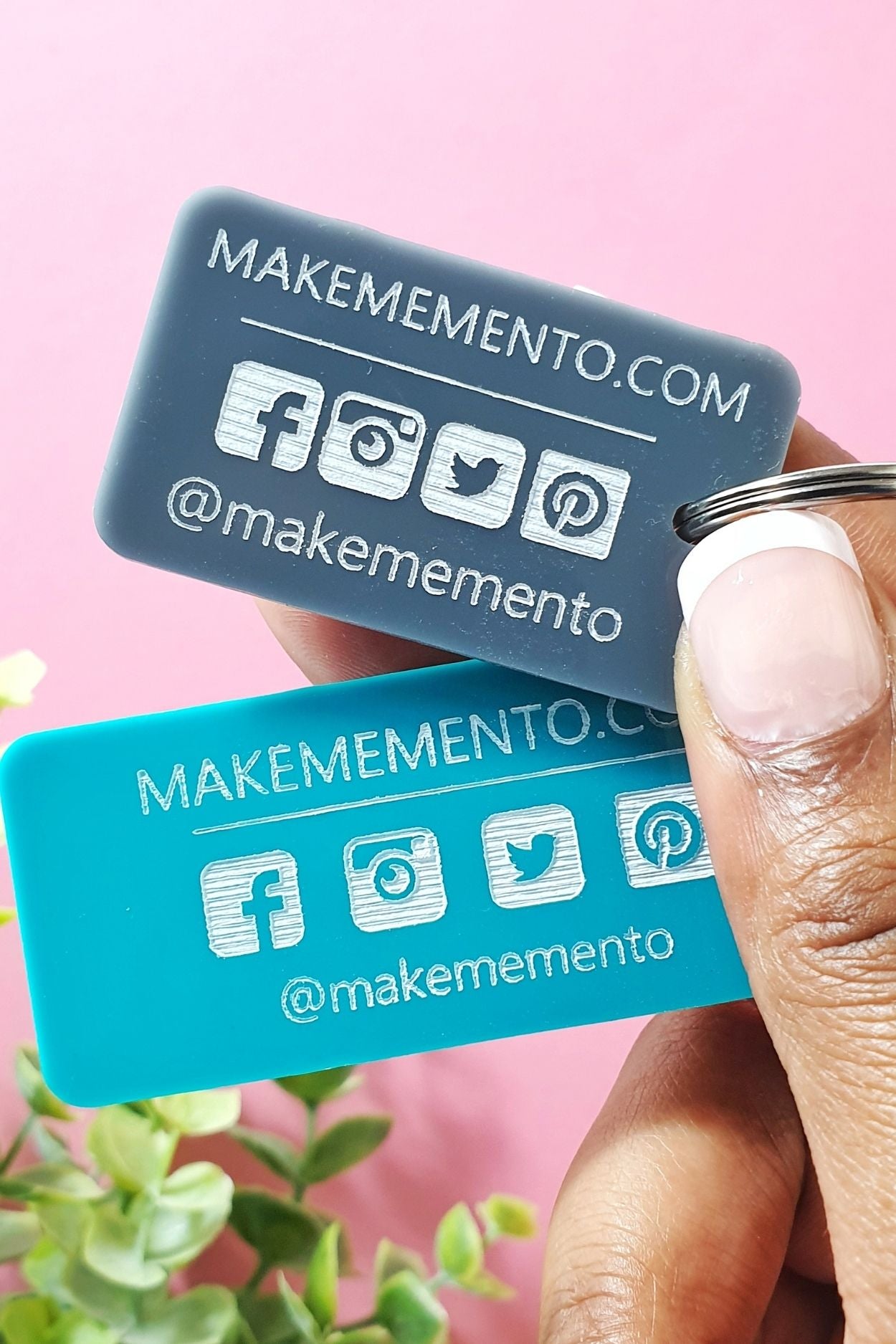 How_Businesses_Use_Branded_Keyrings_to_Connect_with_Customers_I_Make_Memento_6a18bcf4-cb1f-4ad2-a221-2df882793151