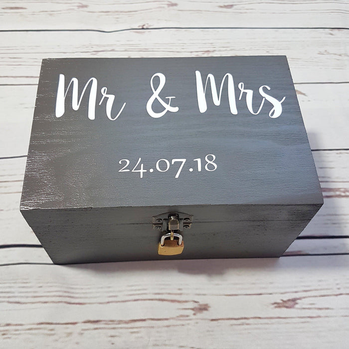 Personalised Mr & Mrs Wedding Box